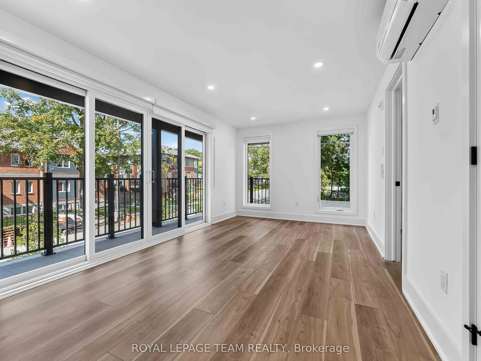 1 bed, $2,095 — Photo 2