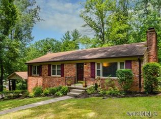 8 Valle Vista Dr, Asheville, NC 28804