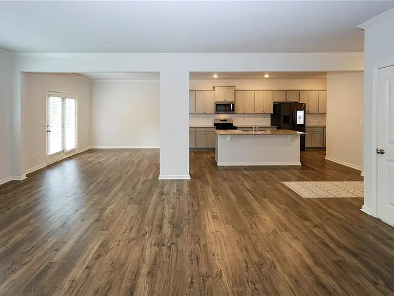7566 Jennadee Dr — Photo 14