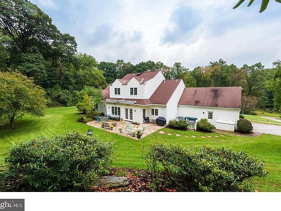 3rd image of 50 Charwynn Ln