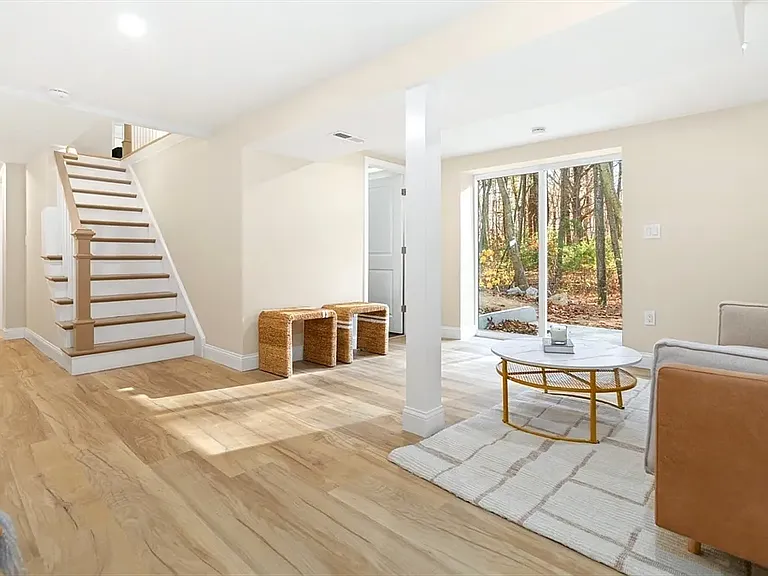 44 Dudley Rd — Photo 5