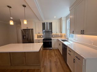 103 Cushing St APT 1, Cambridge, MA 02138