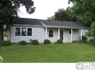 27148 W Huron River Dr, Flat Rock, MI 48134