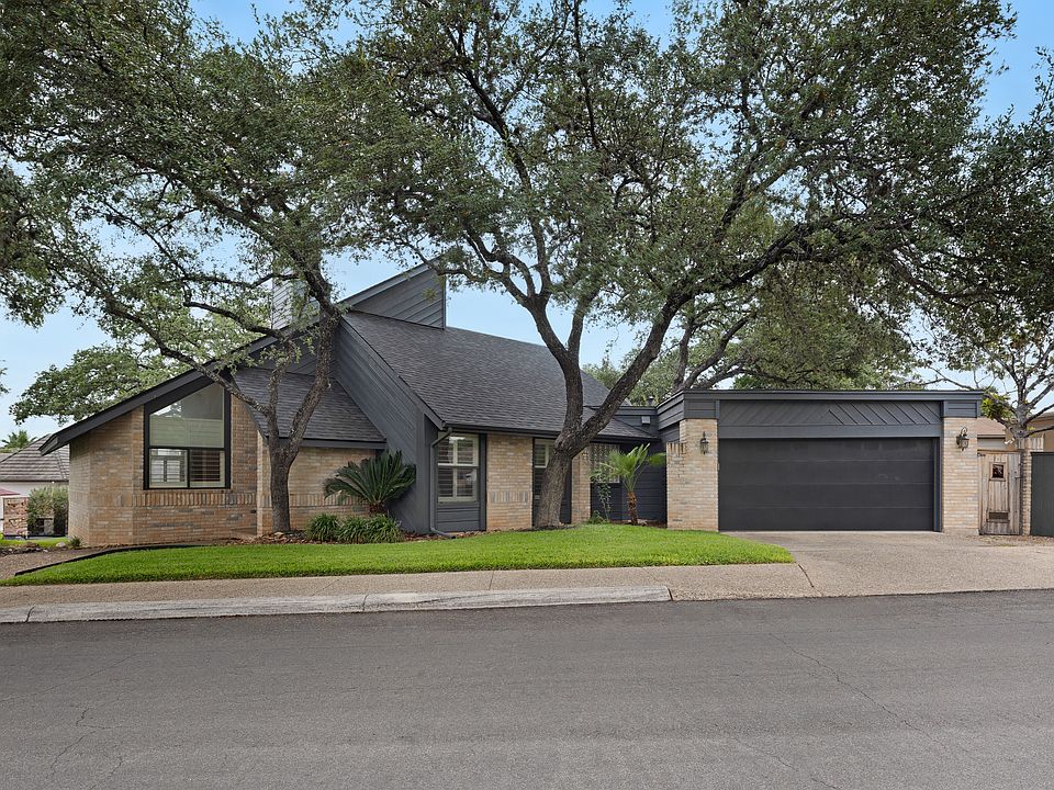 1st image of 3494 River Way