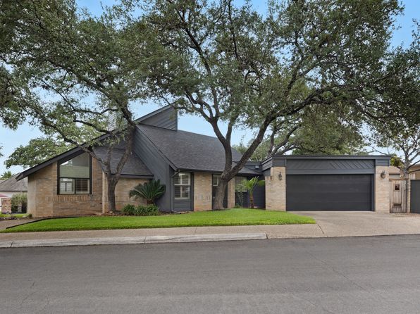 3494 River Way
