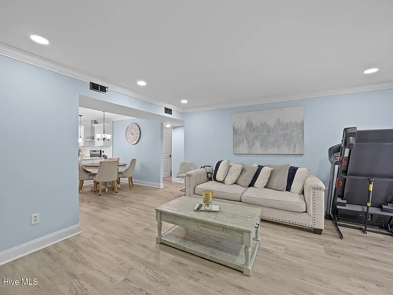 4531 Kimberly Way — Photo 13