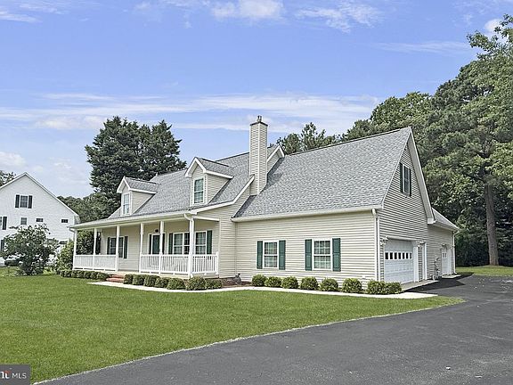 2nd image of 18 Gander Ln