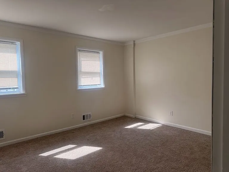 614 W 8th St #2 — Photo 11