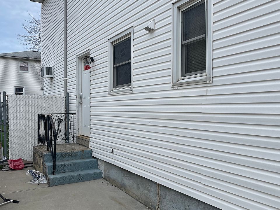 1st image of 12 Bascom Pl #B
