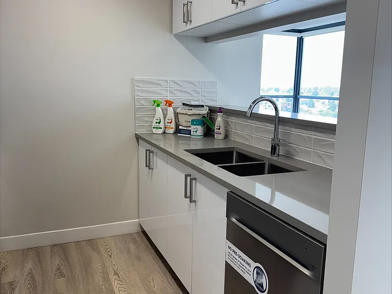 3528 Vanness Ave — Photo 64