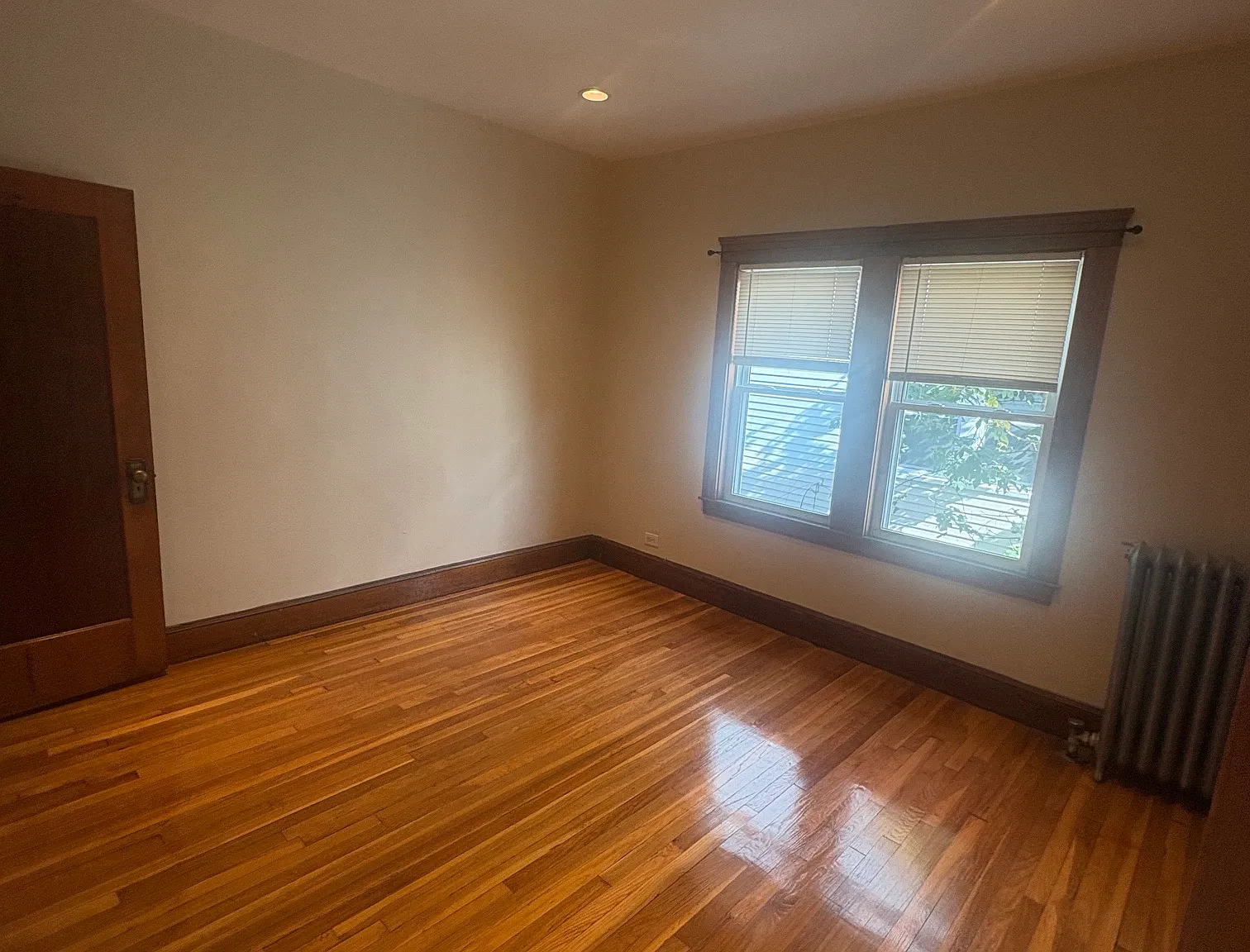 2 bed, 9999 sqft, $2,700 — Photo 3