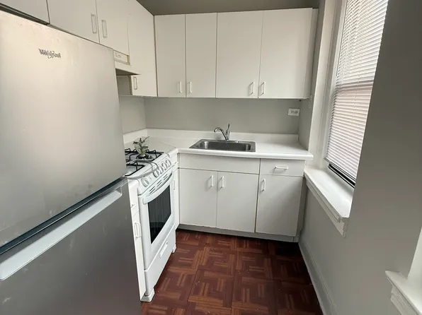 62-98 Saunders Street image 1 of 5