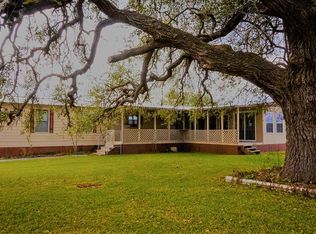 627 Mesquite Rd, Beeville, TX 78102