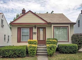 7551 Sterling St, Center Line, MI 48015