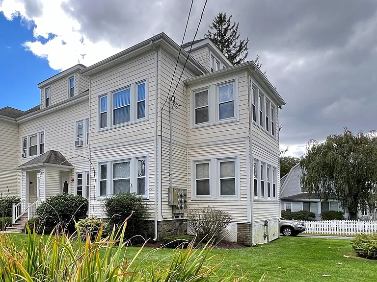 568 Prospect St #1R — Photo 14
