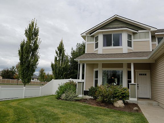 2nd image of 2041 E Knapp Dr