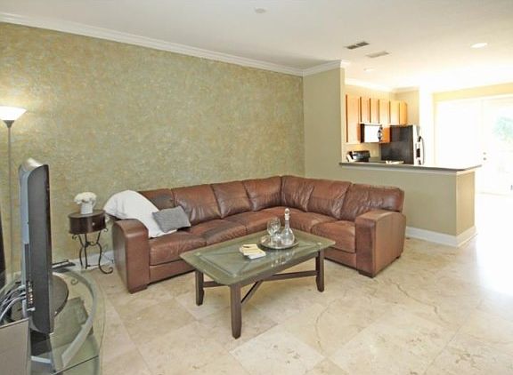 4th image of 14742 Clarkson Dr