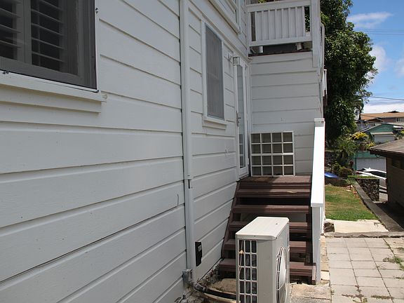 4th image of 1638 Alencastre St