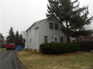 90 Banner Ave, Lancaster, NY 14086