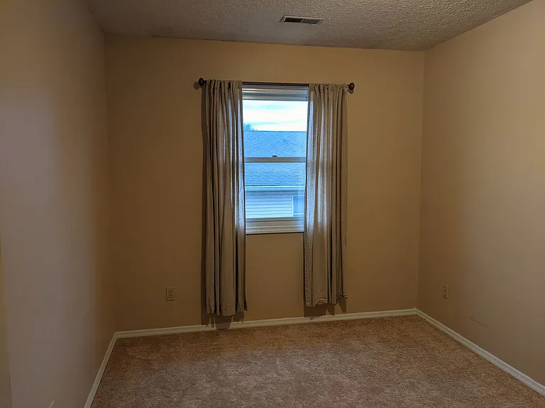 426 W Northlane Dr — Photo 8