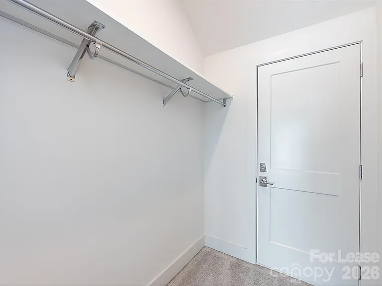 1207 E 36th St #3 — Photo 37