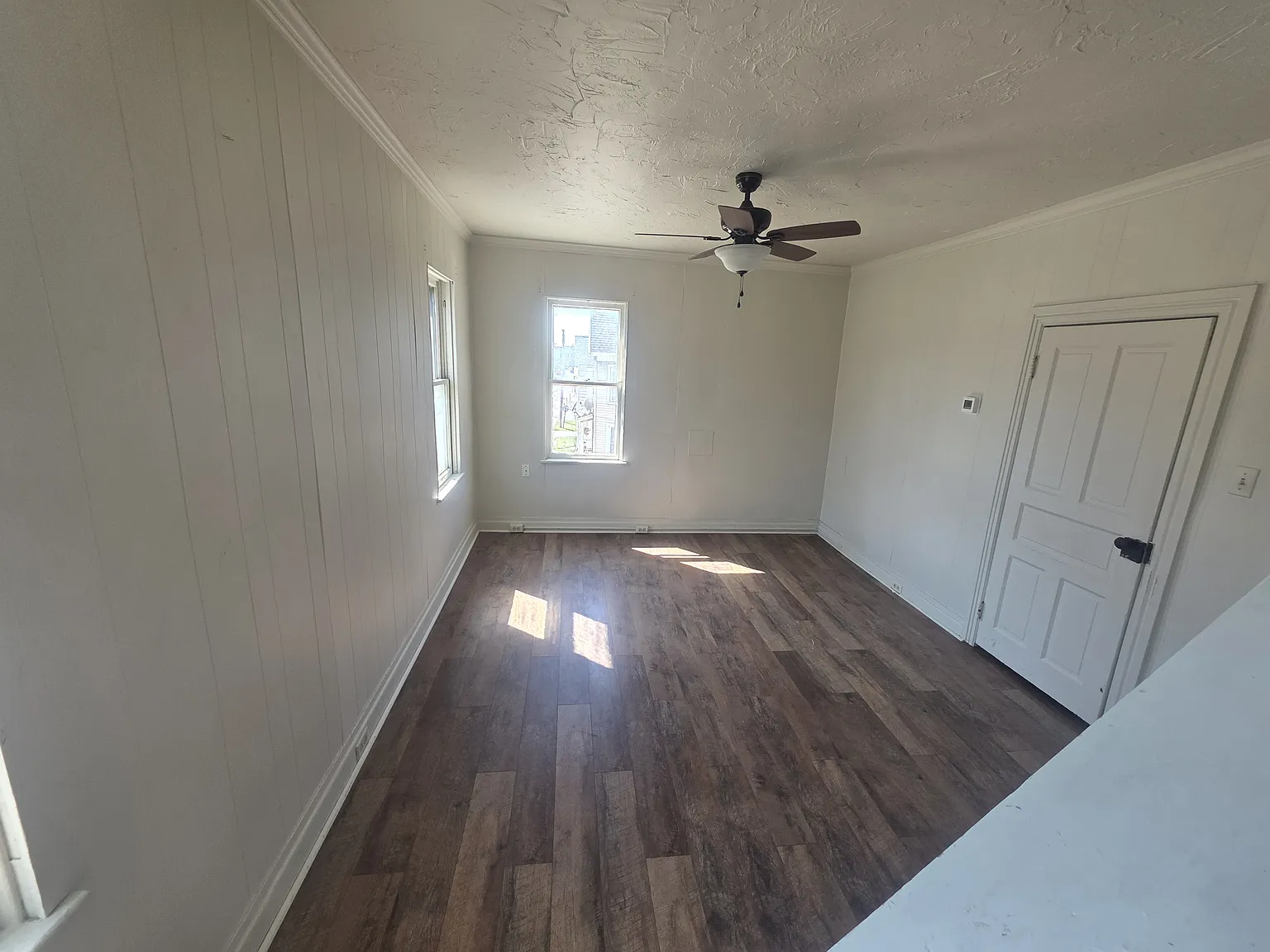 730 York St — Photo 3