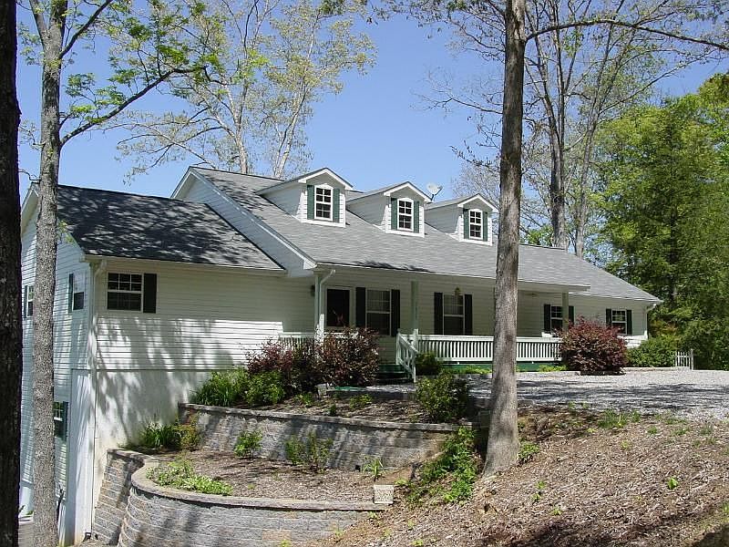 2nd image of 5675 Maple Dr