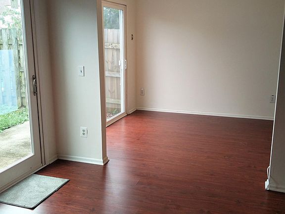4th image of 11 Saffron Dr