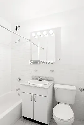 Rented by City Wide Apartments | media 5