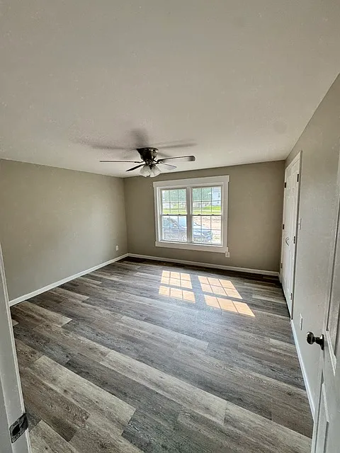3 bed, 1200 sqft, $1,700 — Photo 3
