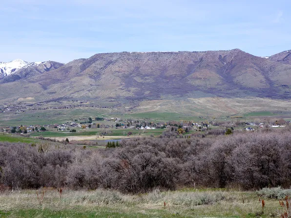 4964 E Whispering Pines Ln, Eden, UT 84310