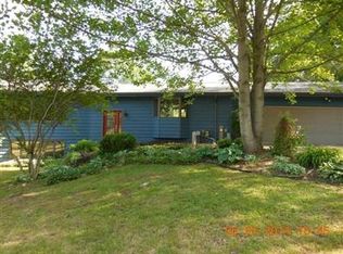 8303 McCurry Rd, Roscoe, IL 61073