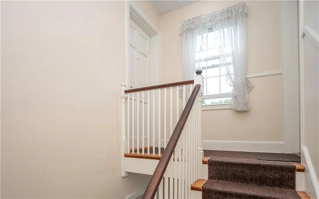 2 bed, 550 sqft, $2,150 — Photo 3