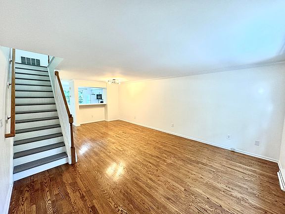 2nd image of 73 Manorwood Dr
