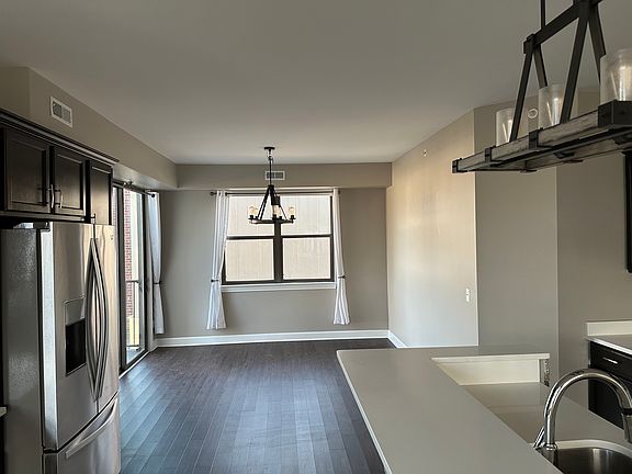4th image of 1210 Diamond Ct APT C