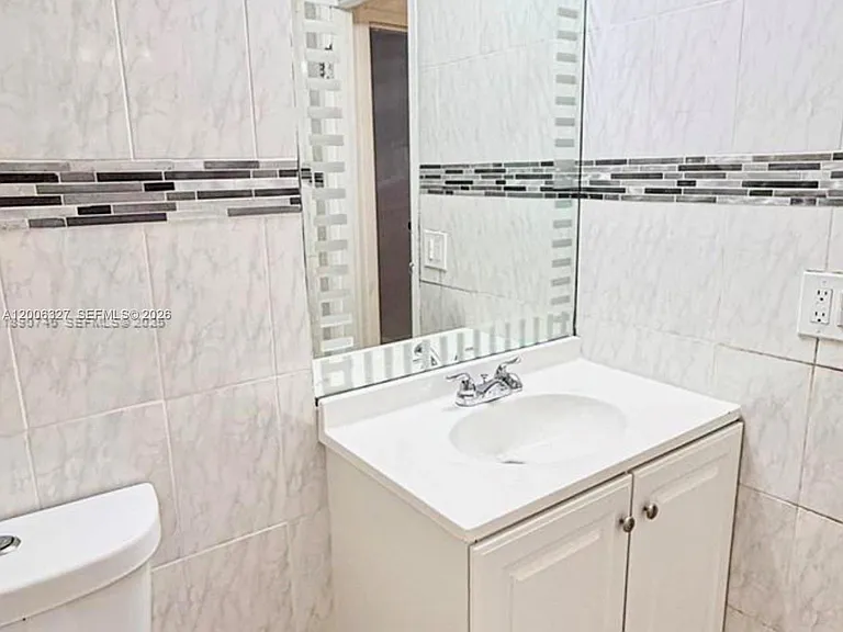 5100 SW 41st St #115 — Photo 11