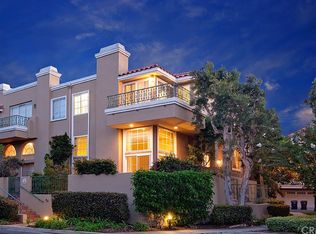 19476 Mountainview Ln, Huntington Beach, CA 92648