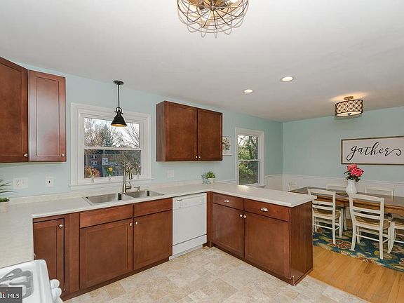 3rd image of 17707 Rockcrest Ct