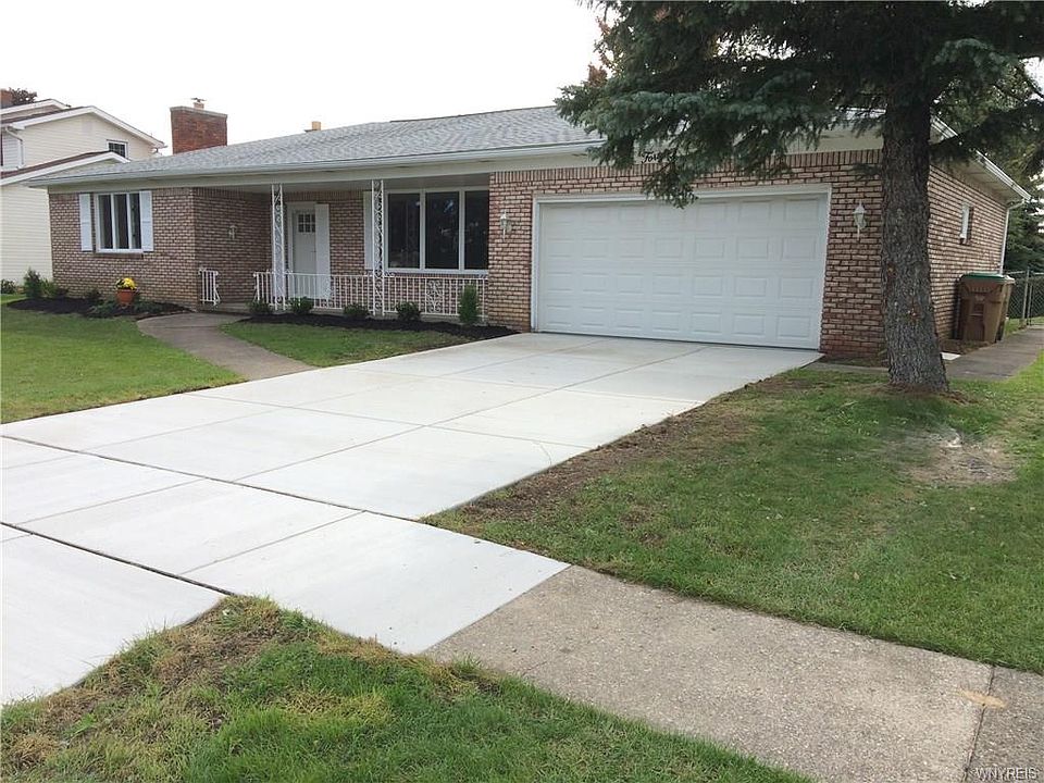 1st image of 47 Lou Dr