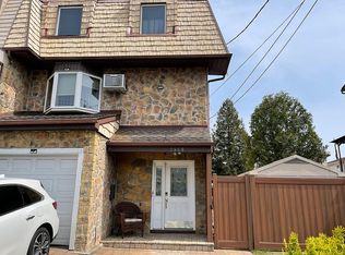 2968 Hylan Blvd, Staten Island, NY 10306