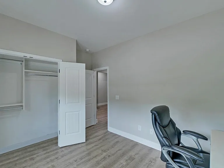 15 Holly St — Photo 27