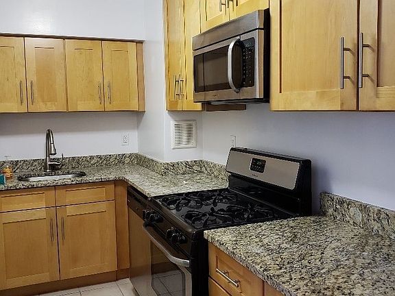2nd image of 465 E 7th St APT 4N