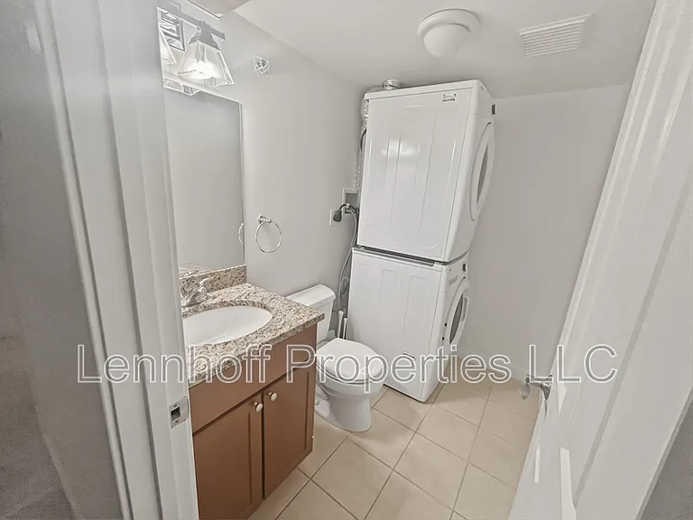 240 Jackson St #309 — Photo 14