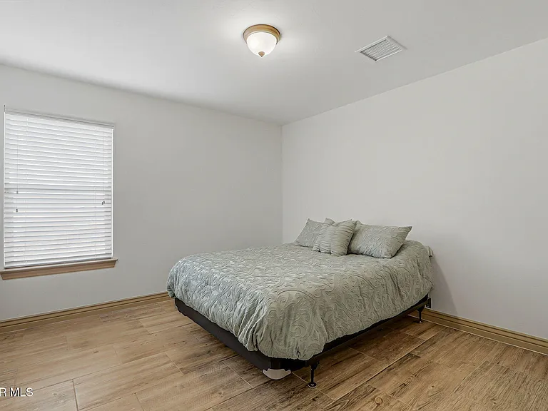 12081 Silver Crown Rd — Photo 20