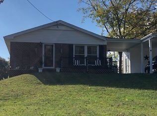 33 Pleasant Ridge Dr, Asheville, NC 28805