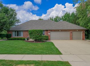 12054 Blackthorne Ridge Dr, Mokena, IL 60448
