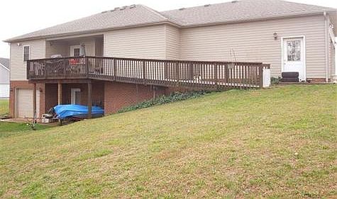 3rd image of 217 Courtney Cir