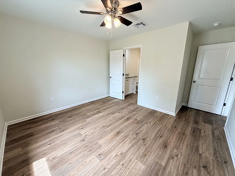 3715 Common St — Photo 16