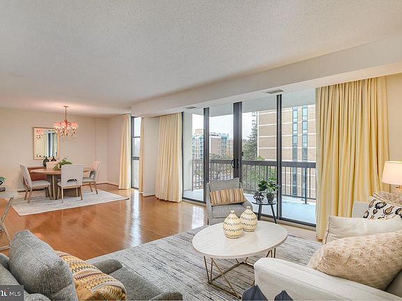 3rd image of 1016 S Wayne St APT 604