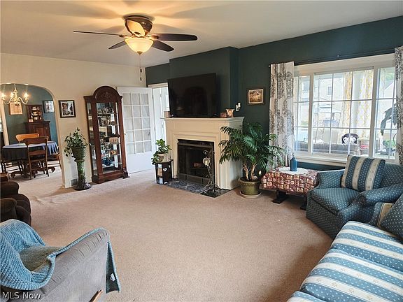 5th image of 1521 Nicholear Ave
